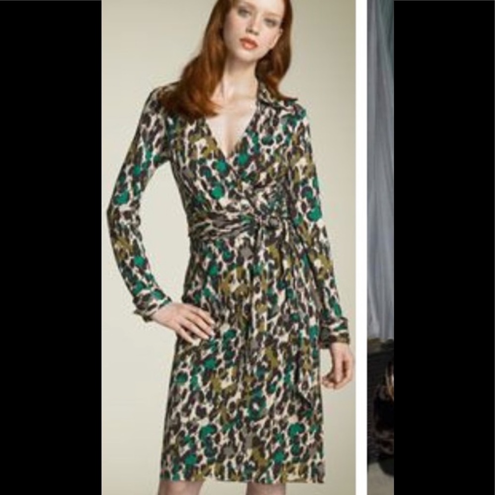 DVF Leopard wrap dress. Size 6. A classic.